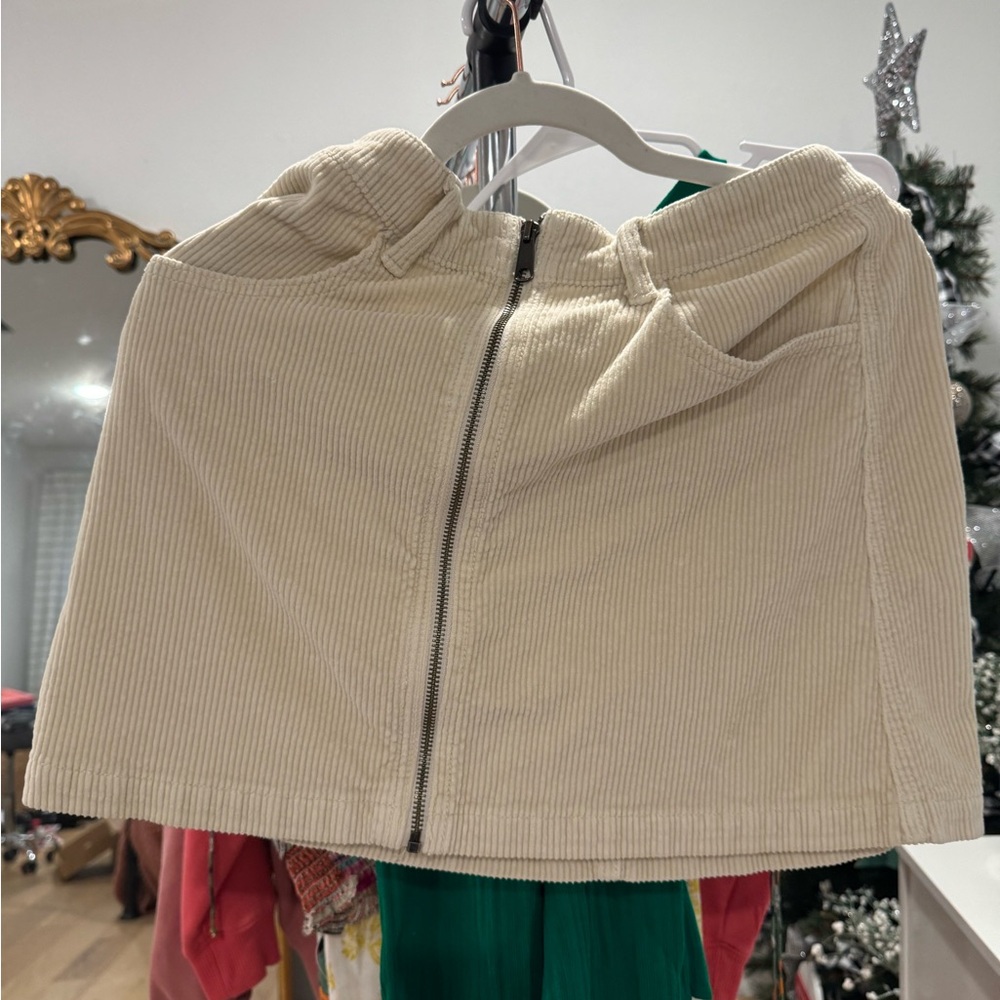 American Eagle Cream Skirt